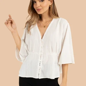 Blusa color blanco con cuello en V 105842