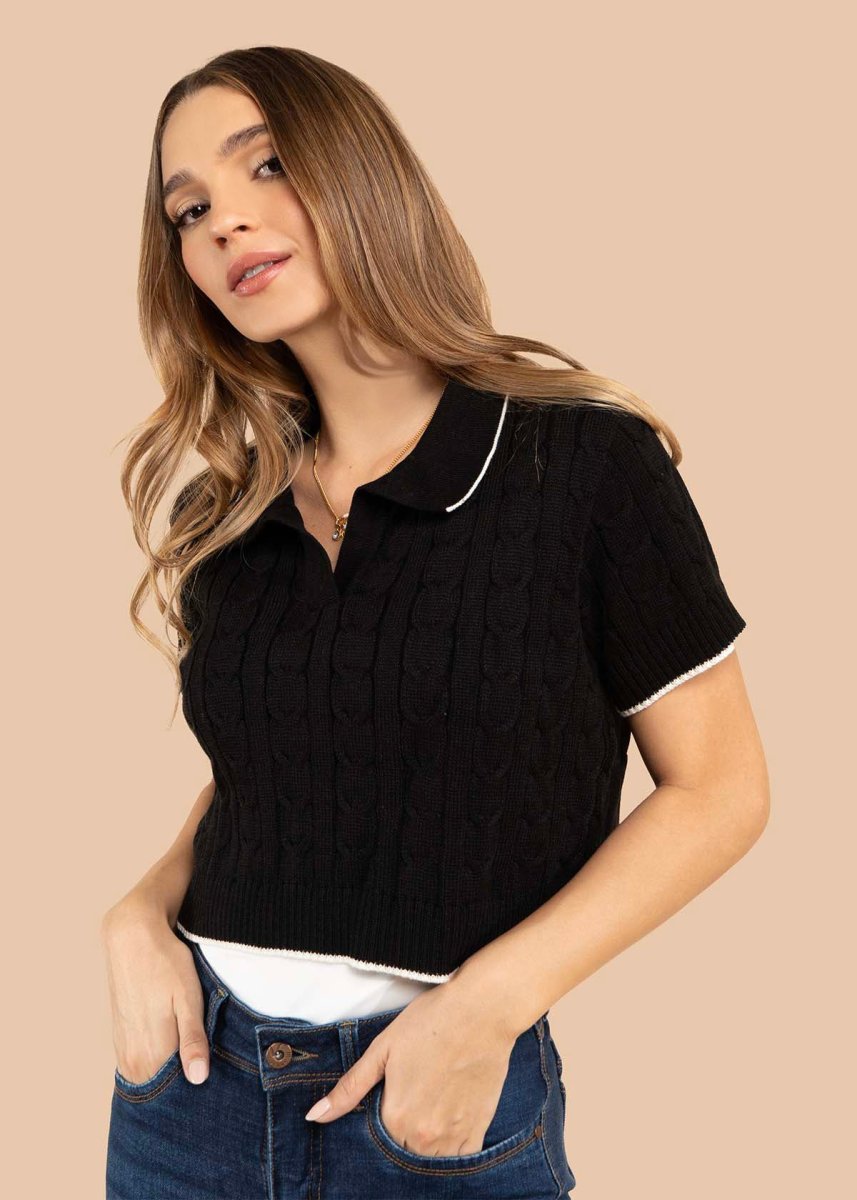 Camiseta tejida color negro tipo polo 106192