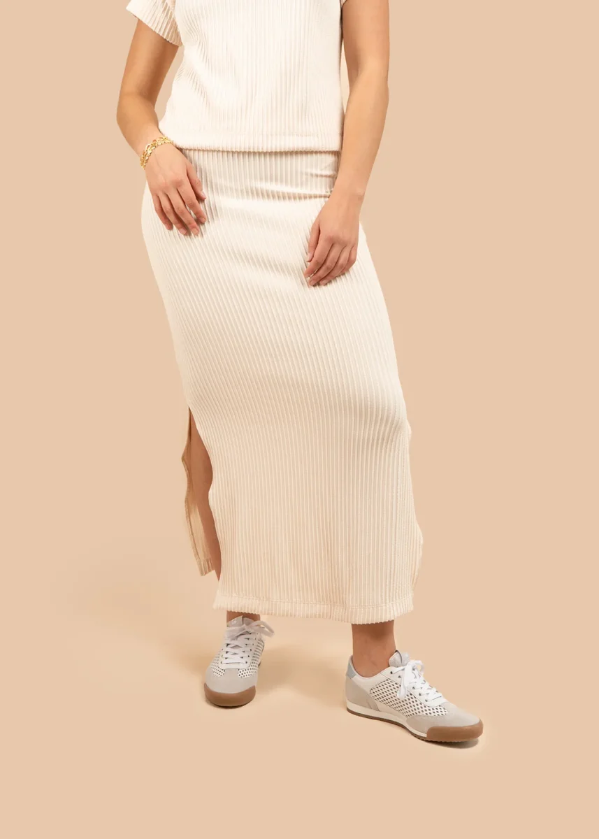 Falda color beige con tejido acanalado 106386