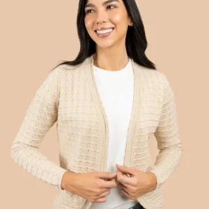 Saco color beige tejido abierto con patrón espiga 106754