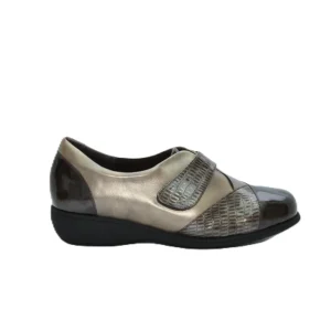 ZAPATO MUJER ANCHO ESPECIAL PLANTILLA EXTRAIBLE CHAROL GRIS