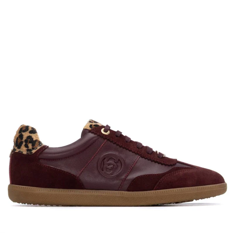 Zapatilla de mujer Burdeos plano Carmela 16264002