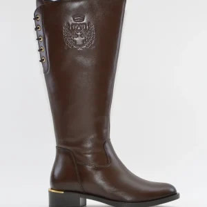 BOTA PLANA MUJER COLOR MARRÓN CON APERTURA AJUSTABLE EN EL GEMELO CARMELA 164010