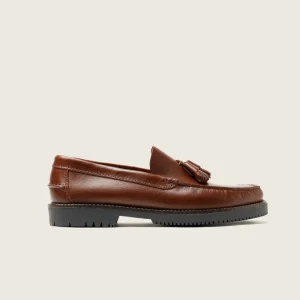 ZAPATO MOCASIN HOMBRE COSIDO A MANO COLOR MARRON SEAHORSE BORLAS PISO APACHE GOMA